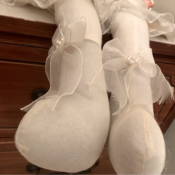 Soft Sculpture Angel Doll Christmas - Picture 5 of 10